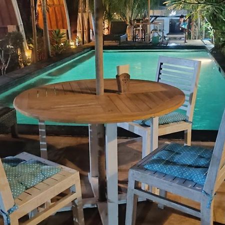 Uki Village Quần đảo Gili Ngoại thất bức ảnh